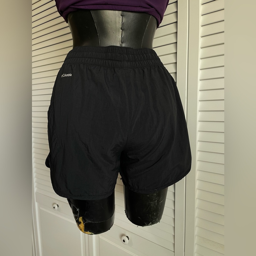 Women’s Columbia running shorts - Picture 4 of 8